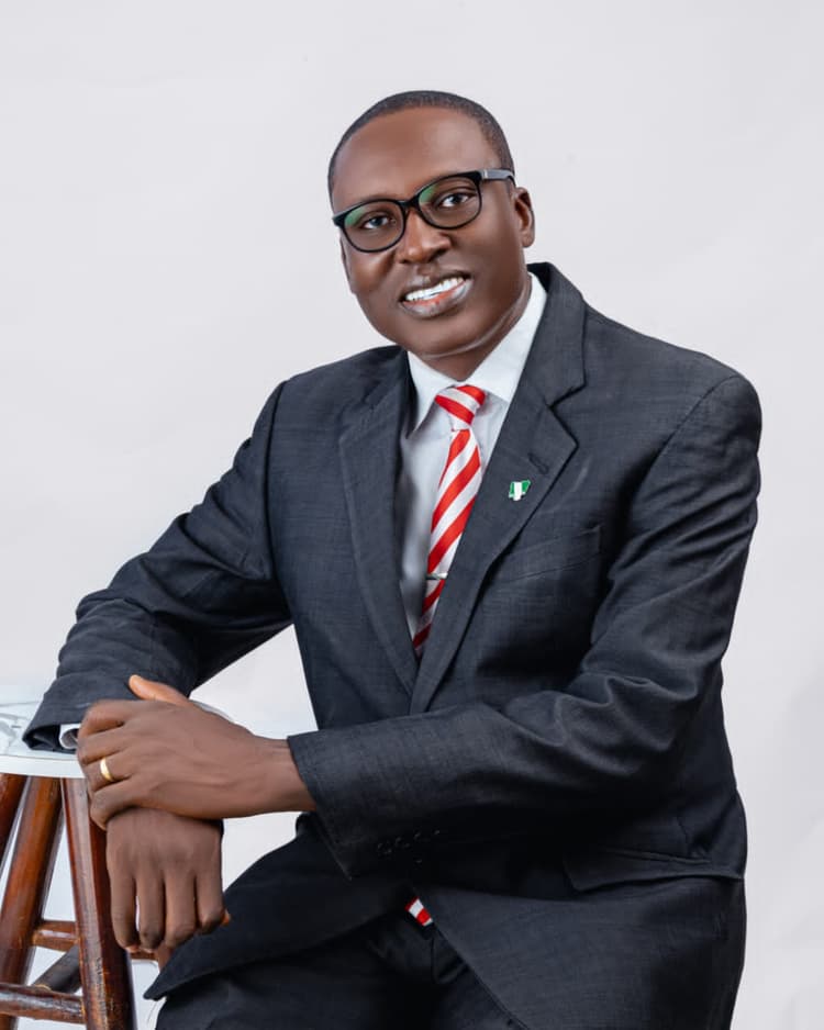 Sir Francis Shinku Akie